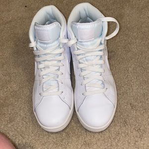 Nike court royal 2 mid. Size 7.5 womens